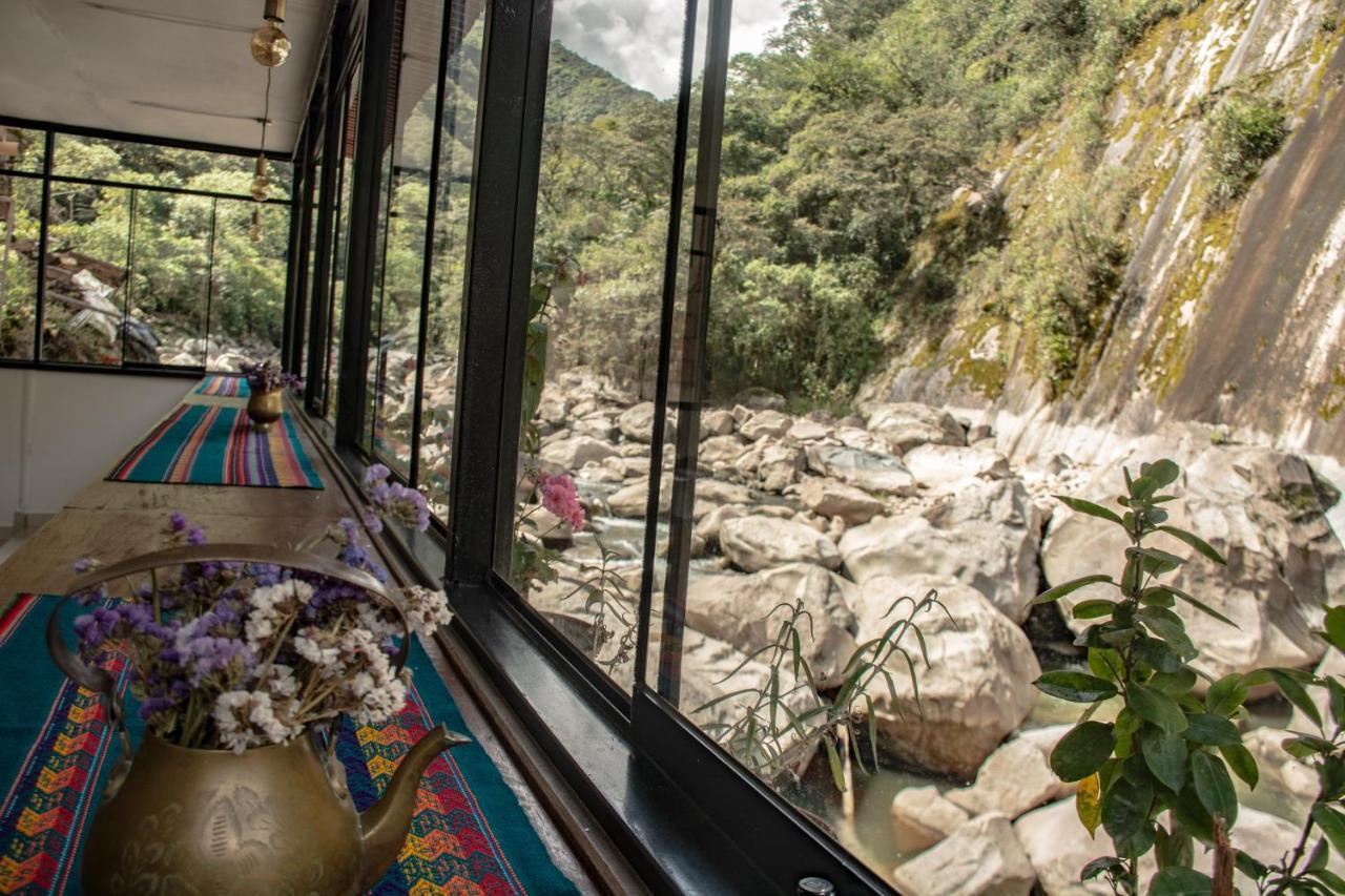 Susanna Machu Picchu Aguas Calientes